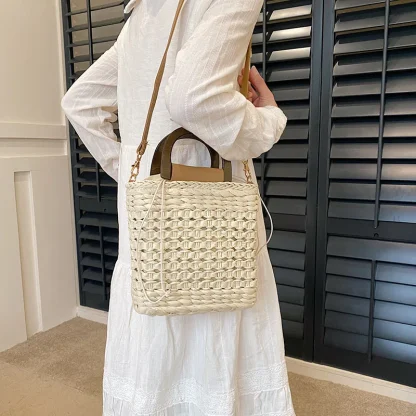 Fashionable Beach Tote Bag - Image 5