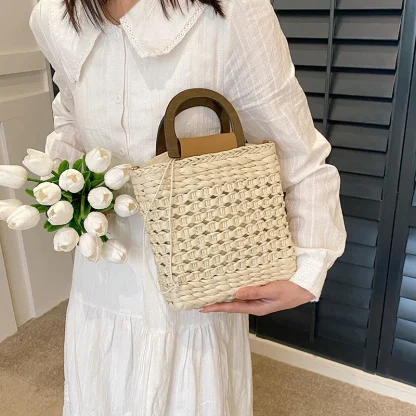 Fashionable Beach Tote Bag - Image 6