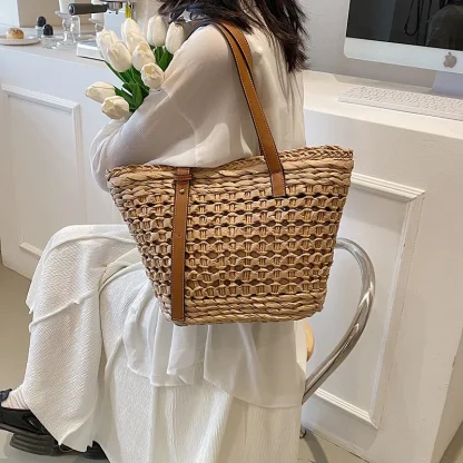 Elegance Straw Shoulder Beach Bag - Image 2