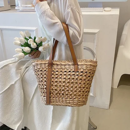Elegance Straw Shoulder Beach Bag - Image 3
