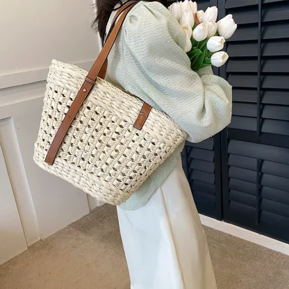 Elegance Straw Shoulder Beach Bag - Image 4