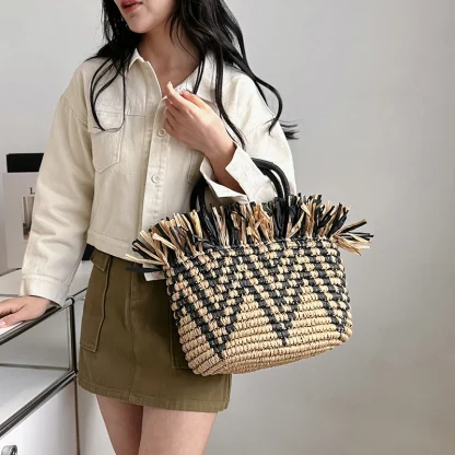 Stylish Straw Travel Beach Bag - Image 3