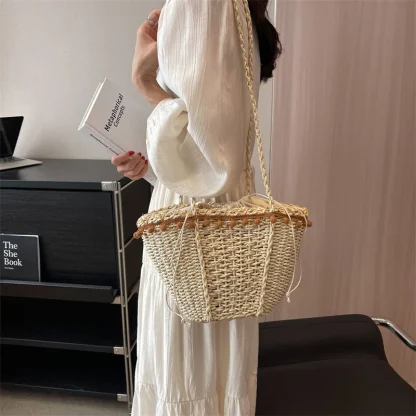 Chic Small Straw Beach Crossbody Bag - Image 3