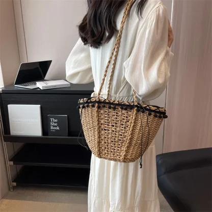 Chic Small Straw Beach Crossbody Bag - Image 4