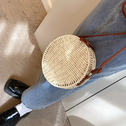 Small Circular Crossbody Beach Bag - Image 4