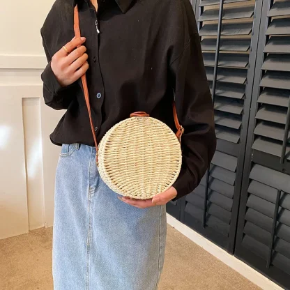 Small Circular Crossbody Beach Bag - Image 6