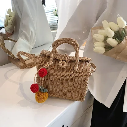 Fashionable Straw Beach Shoulder Bag - Image 4