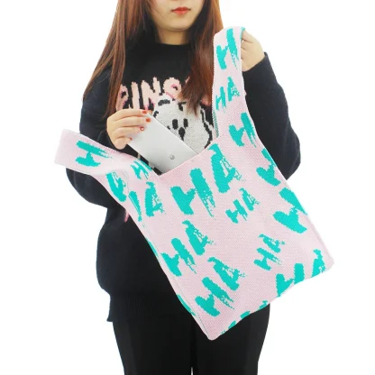 Knitted Pleated Design Letter Beach Bag - Image 2