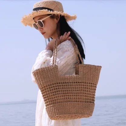 Hollow Out Straw Large Beach Handbag - Image 3