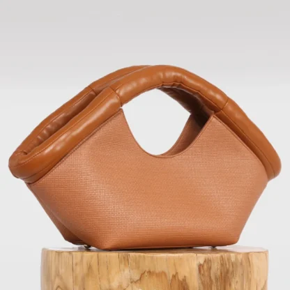 Shell-Shaped Beach Bag - Image 3