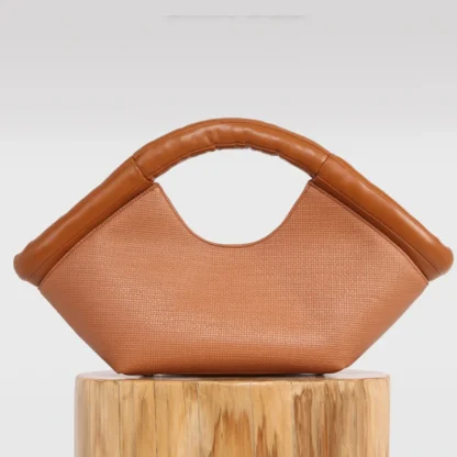 Shell-Shaped Beach Bag - Image 6
