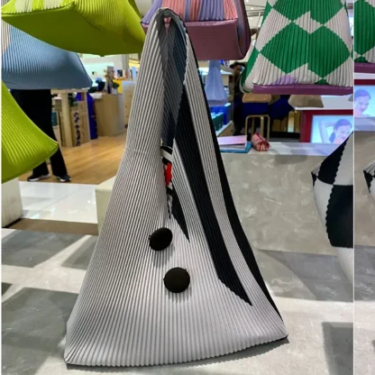 Simple Triangle Contrast Color Beach Bag - Image 6