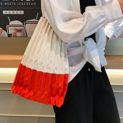 Simple Design Versatile Folding Beach Bag - Image 3