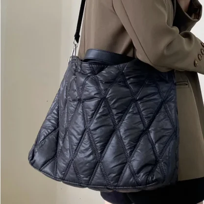 Large Capacity Solid Down Beach Bag - Image 4
