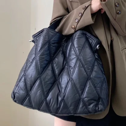 Large Capacity Solid Down Beach Bag