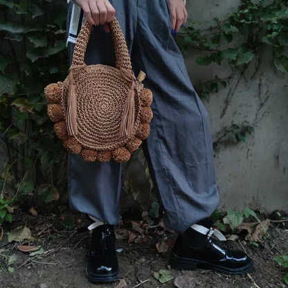 Circular Design Straw Tassel Beach Bag - Image 2