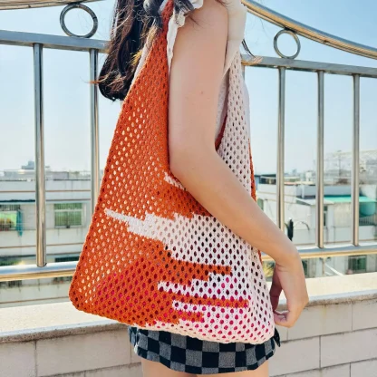 Two-Color Knitted Beach Bag - Image 4