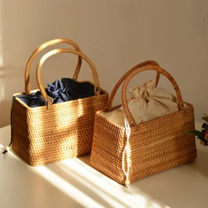 Drawstrings Lock Style Beach Bag - Image 3
