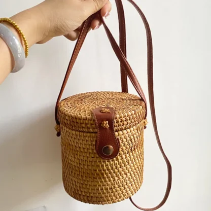 Seaside Circular Beach Bag - Image 4