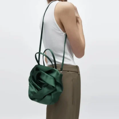 Flower Shaped Beach Handbag - Image 4