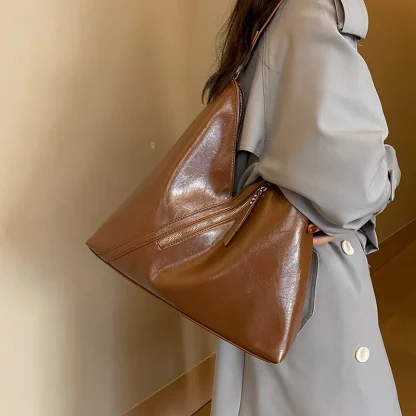 Trendy Retro Beach Shoulder Bag - Image 5