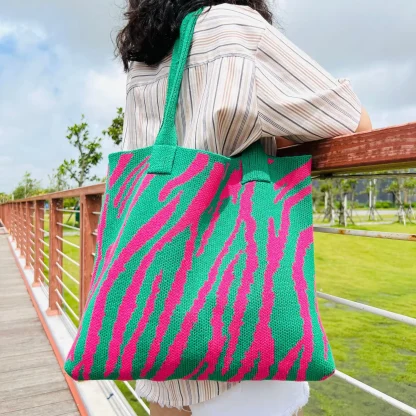 Stylish Stripe Beach Bag - Image 2