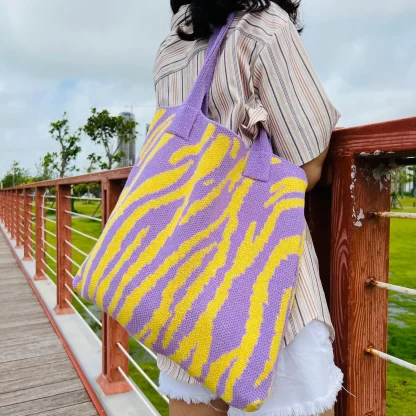 Stylish Stripe Beach Bag - Image 6