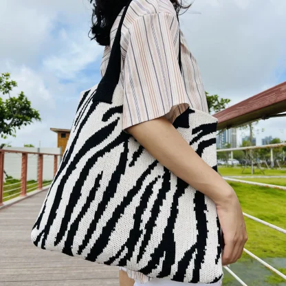 Stylish Stripe Beach Bag