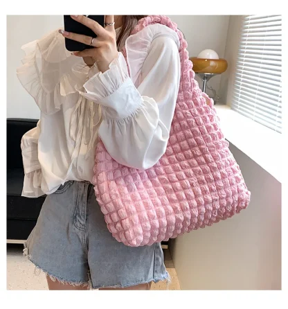 Trendy Pleated Shoulder Beach Bag - Image 4