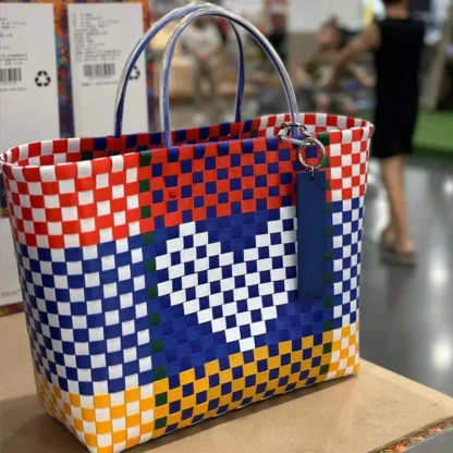 Simple Heart-Shaped Beach Bag - Image 3