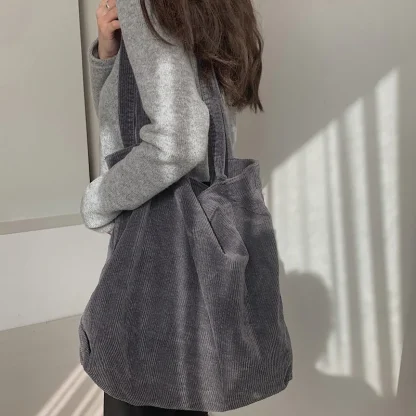 Simple Corduroy-Like Beach Bag